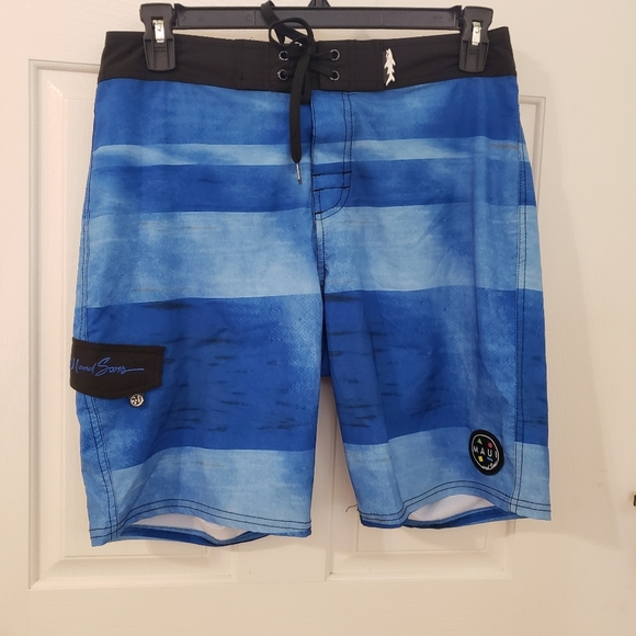 Maui and Sons size 32 - Picture 1 of 7